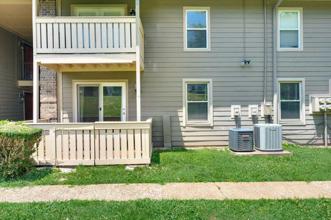 709 Ashlawn Pl - Photo 2 of 20