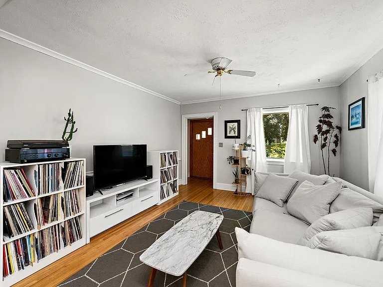 3944 28th Ave S - Photo 6 of 15