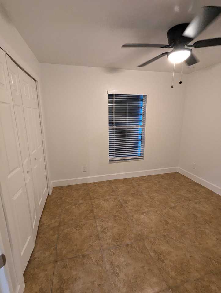 105 Terry Ave N - Photo 5 of 20