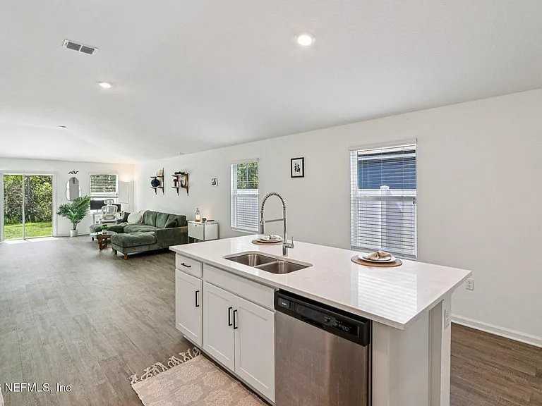 2287 Shady Breeze Ln - Photo 5 of 20