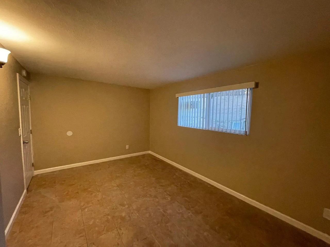 1000 Mojave Dr - Photo 2 of 12