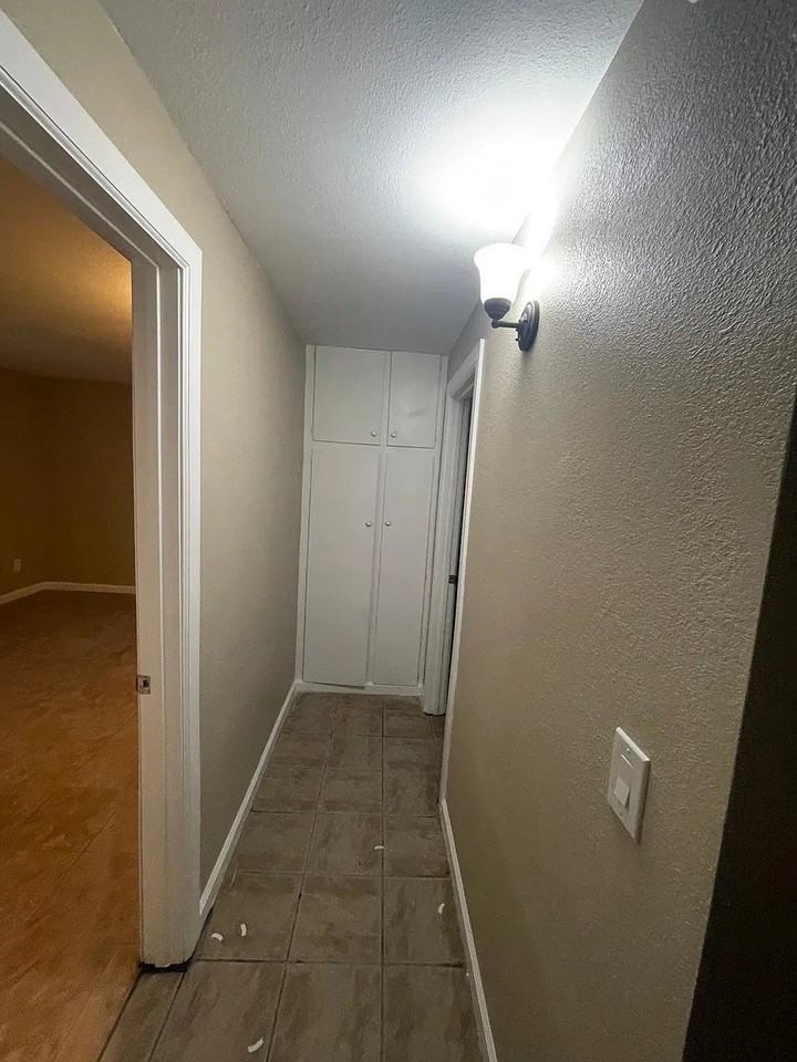 1000 Mojave Dr - Photo 3 of 12