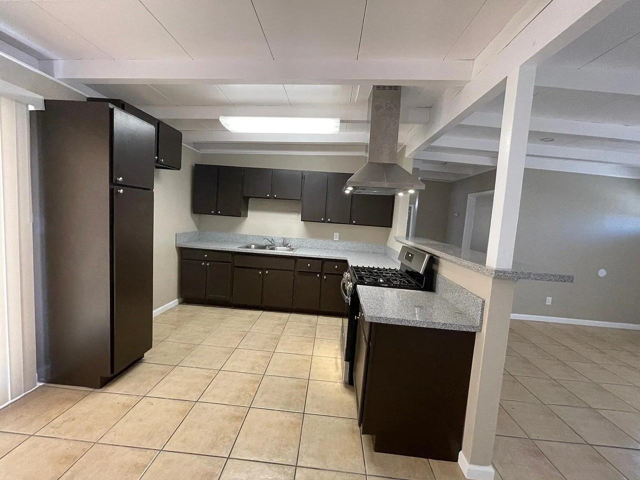 1000 Mojave Dr - Photo 4 of 12