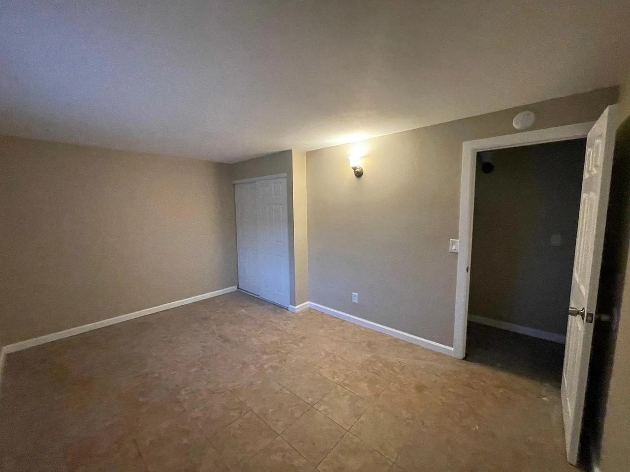 1000 Mojave Dr - Photo 5 of 12