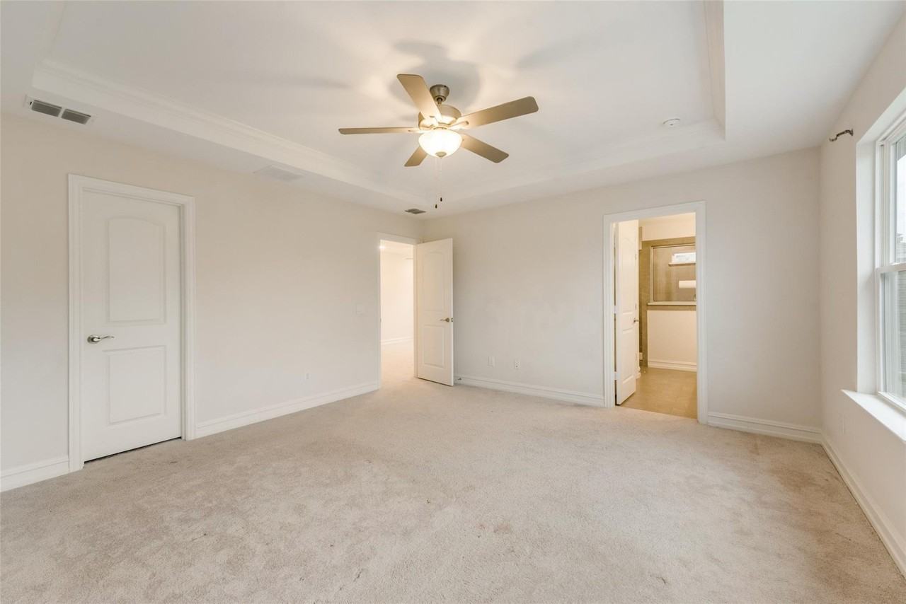 714 Creekwater Ln - Photo 5 of 5