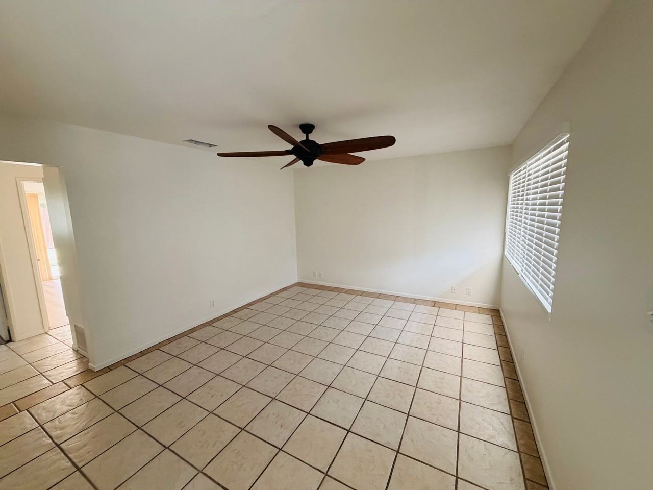 3432 Hollencrest Rd - Photo 7 of 20