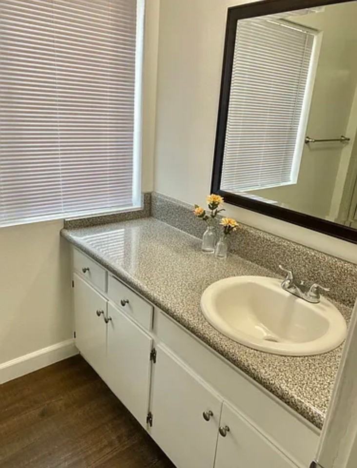 9858 Acacia Ave - Photo 2 of 4