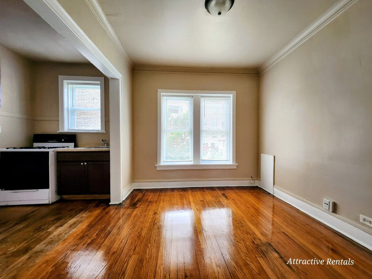 1054 S Mason Ave #1 - Photo 3 of 10