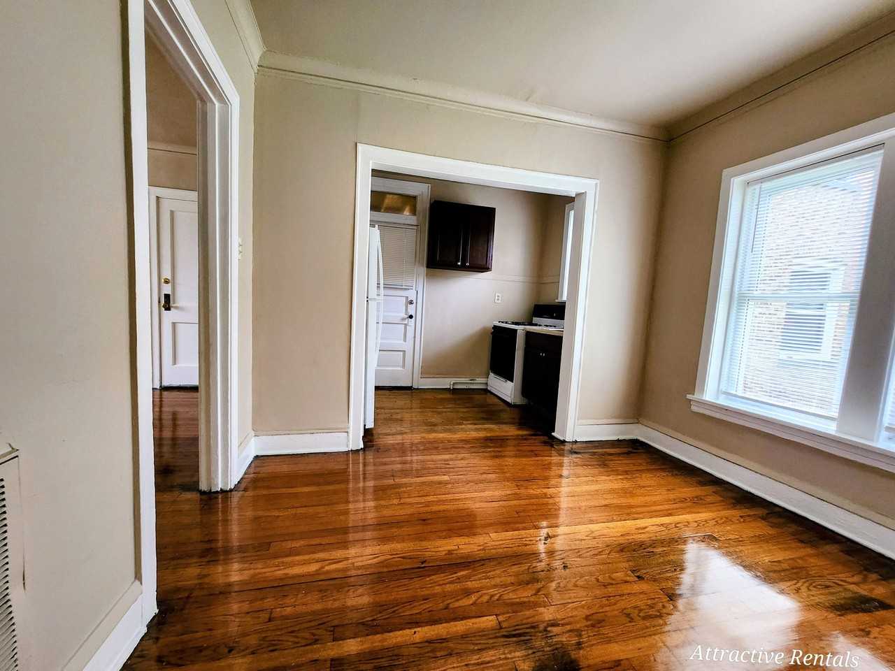 1054 S Mason Ave #1 - Photo 4 of 10