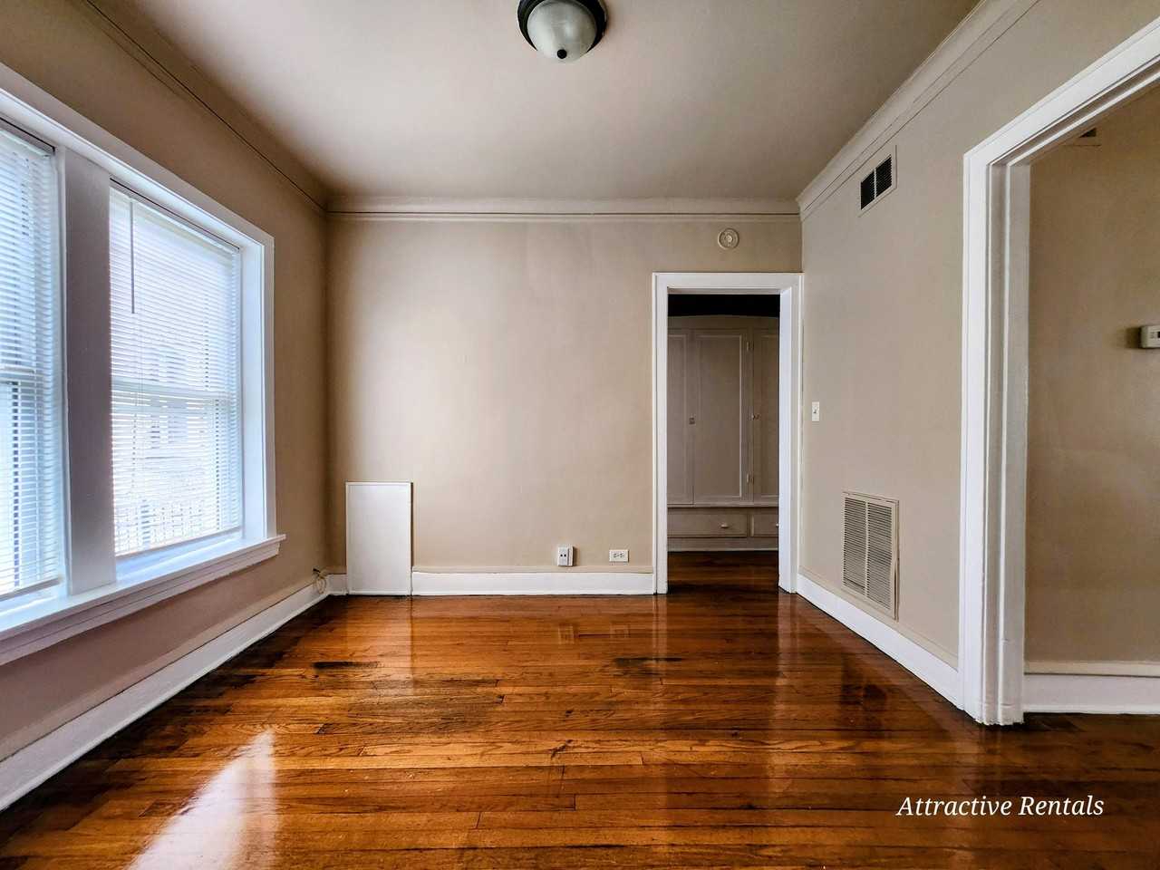 1054 S Mason Ave #1 - Photo 7 of 10