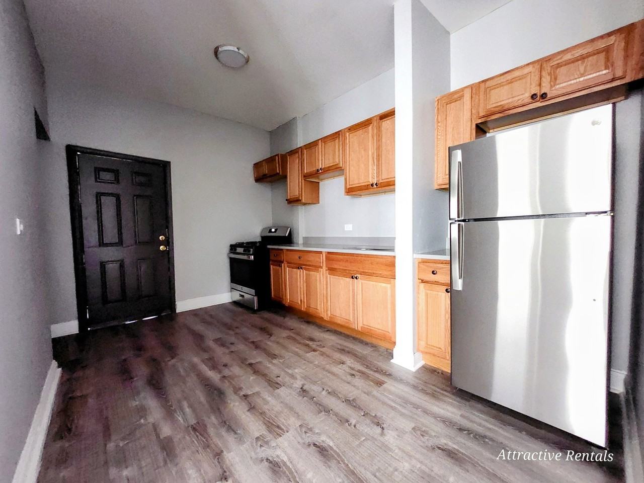 6930 S Wabash Ave #1 - Photo 3 of 12