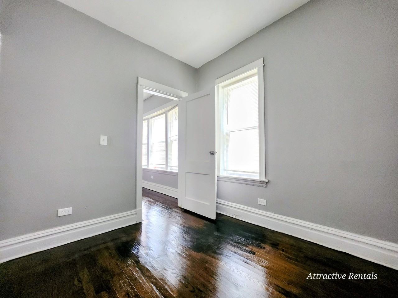 6930 S Wabash Ave #1 - Photo 6 of 12