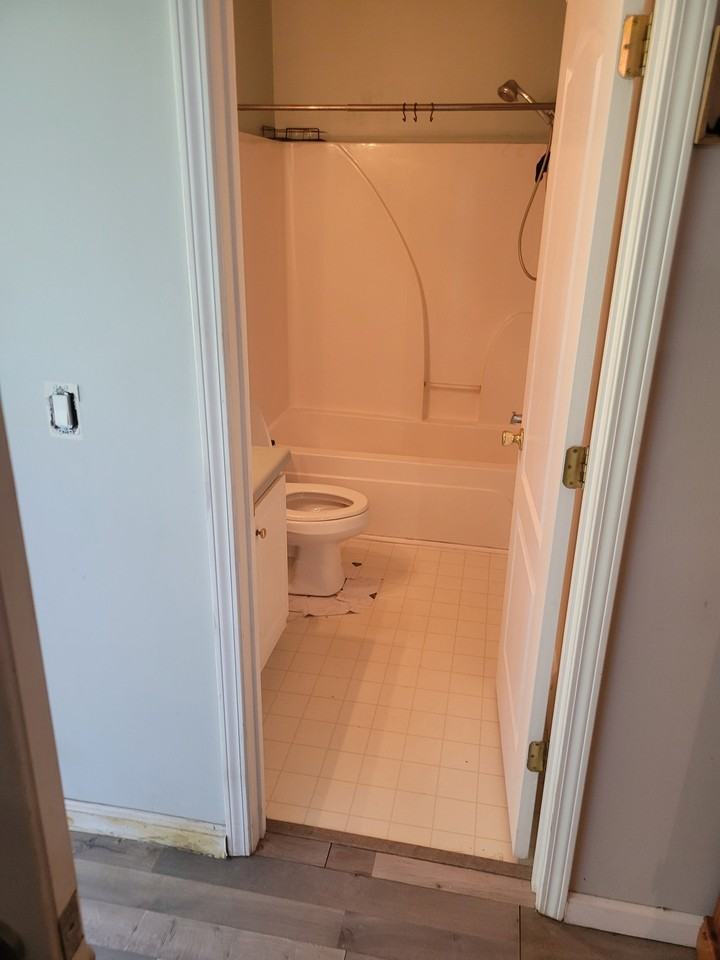 1117 Fairview Rd #2 - Photo 5 of 9