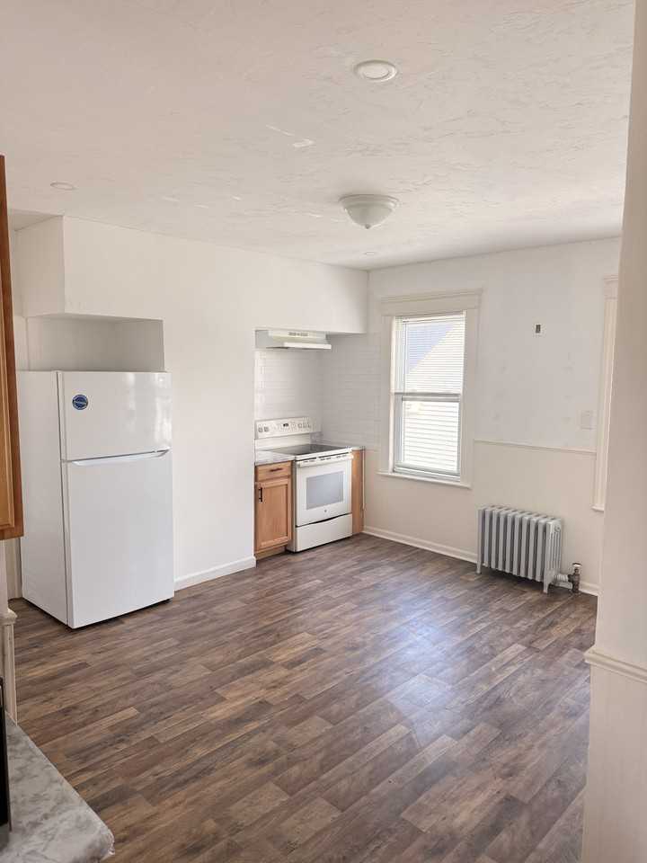 2 Chapin St #3 - Photo 6 of 8