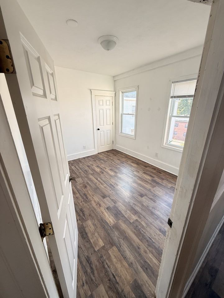 2 Chapin St #3 - Photo 7 of 8