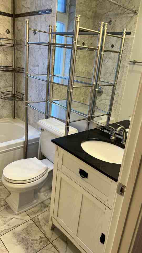 1929 1st St Nw #104 - Photo 4 of 8