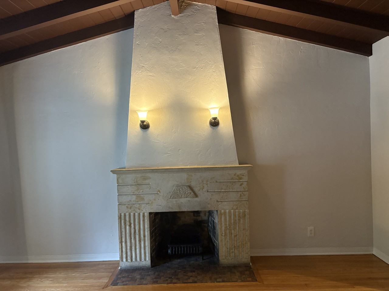 1263 Sw 18th St #NA - Photo 2 of 14