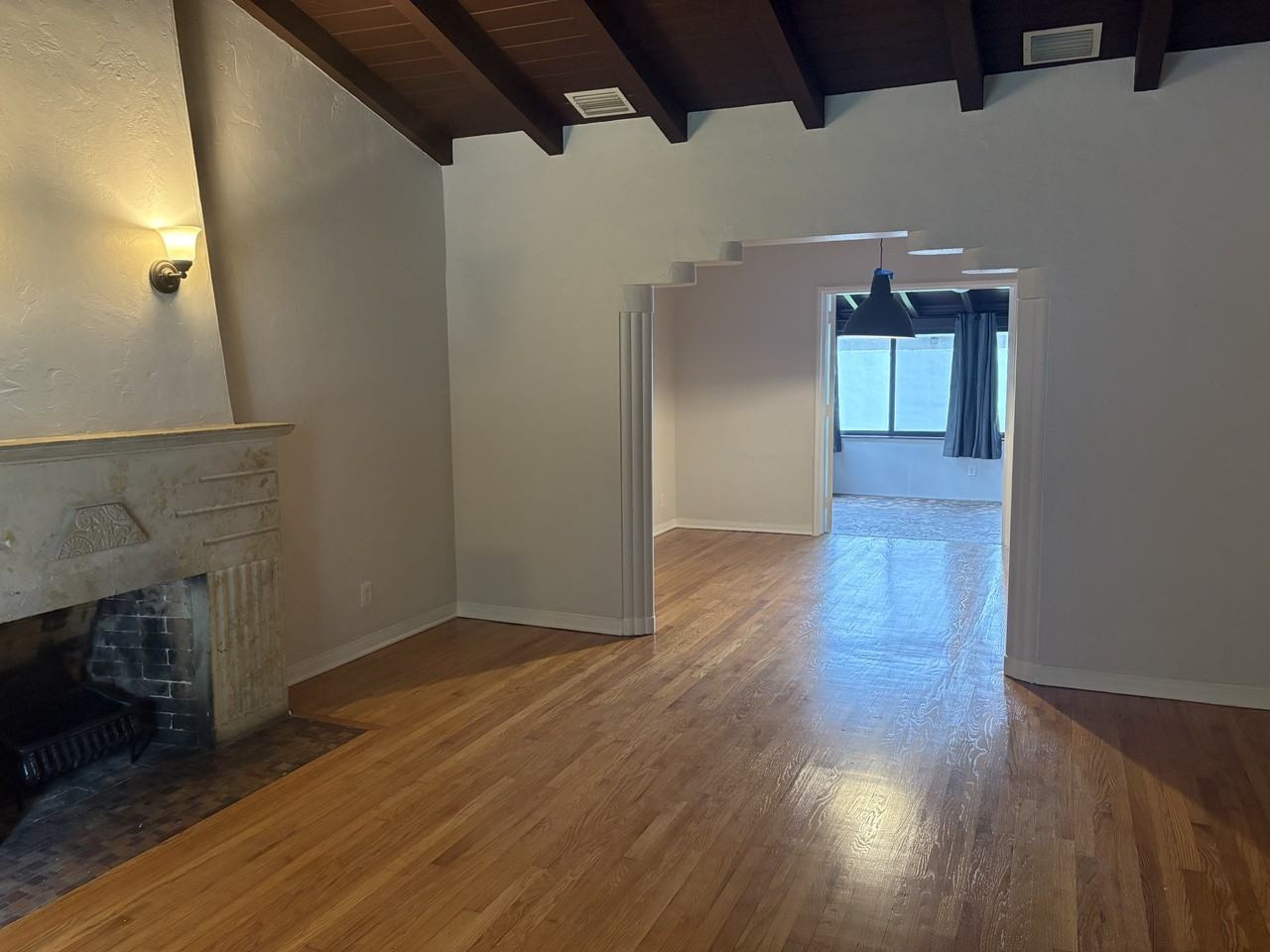 1263 Sw 18th St #NA - Photo 3 of 14