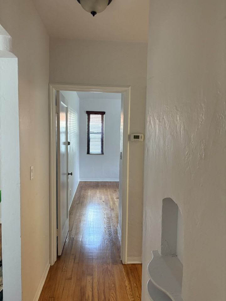 1263 Sw 18th St #NA - Photo 7 of 14