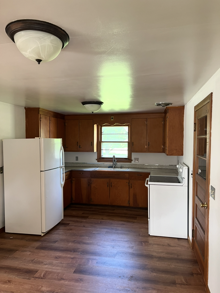 24 Henderson St #NA - Photo 7 of 8