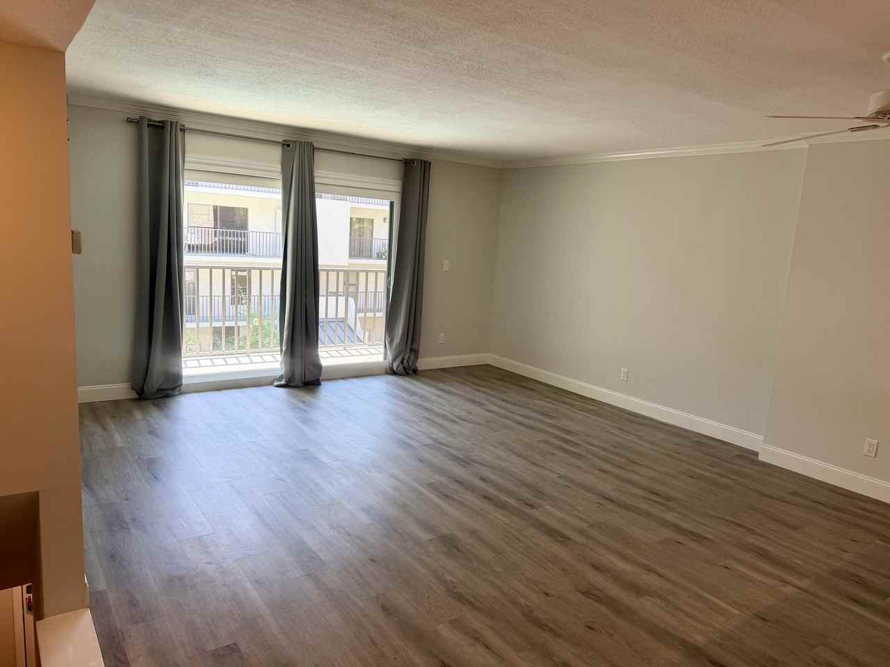 105 4th Ave Ne #206 - Photo 4 of 12