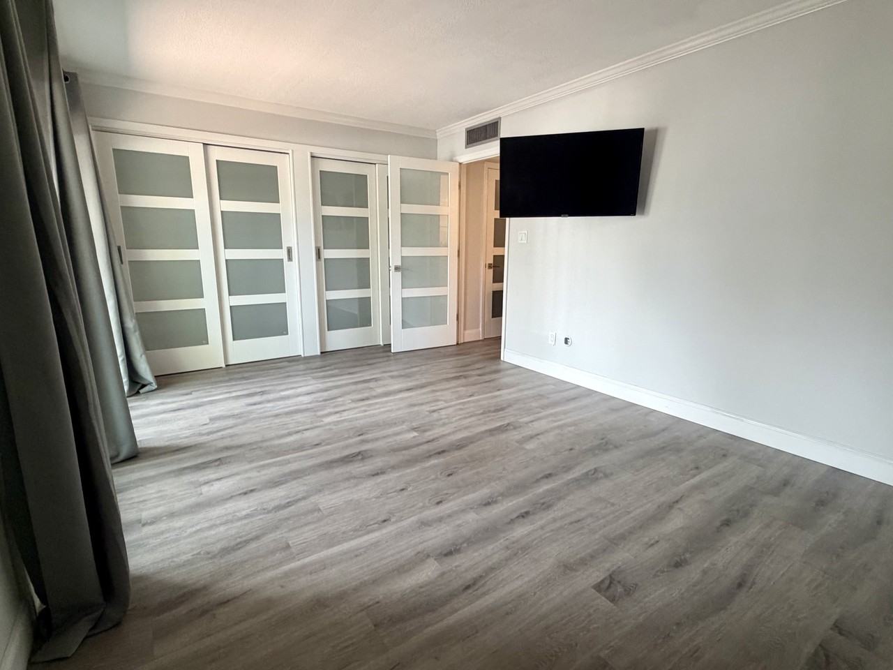 105 4th Ave Ne #206 - Photo 7 of 12