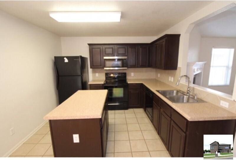 5611 Bertha Dr - Photo 4 of 50