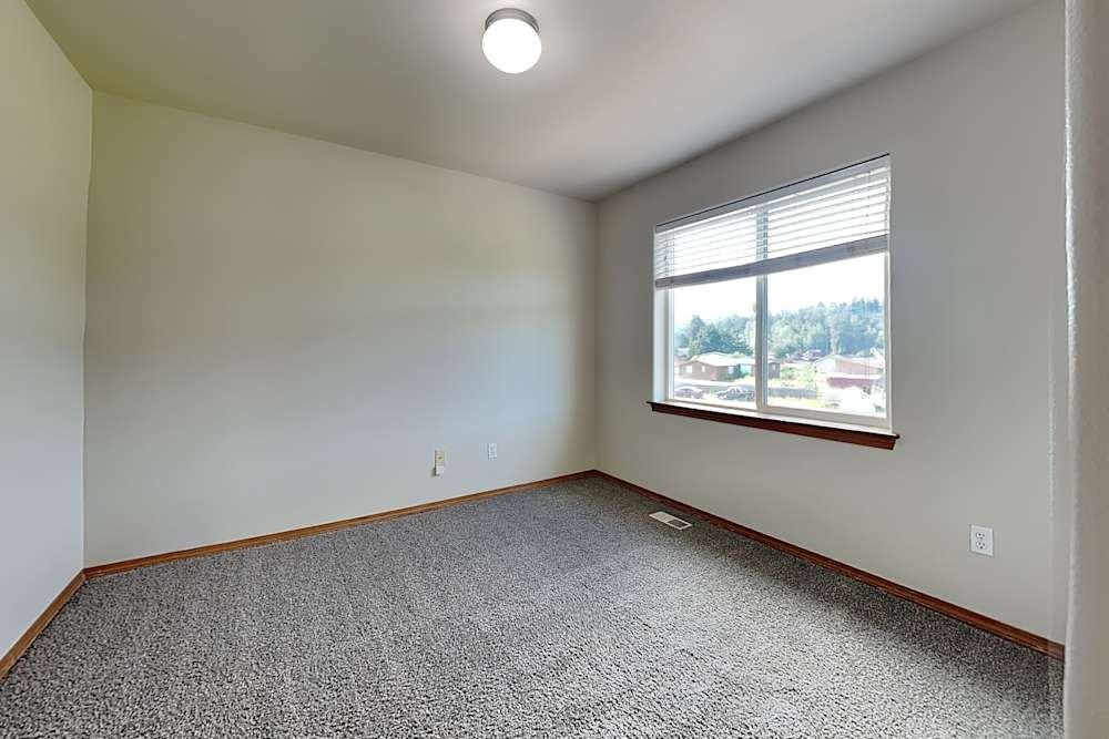 16123 West Port Royale Lane - Photo 4 of 10