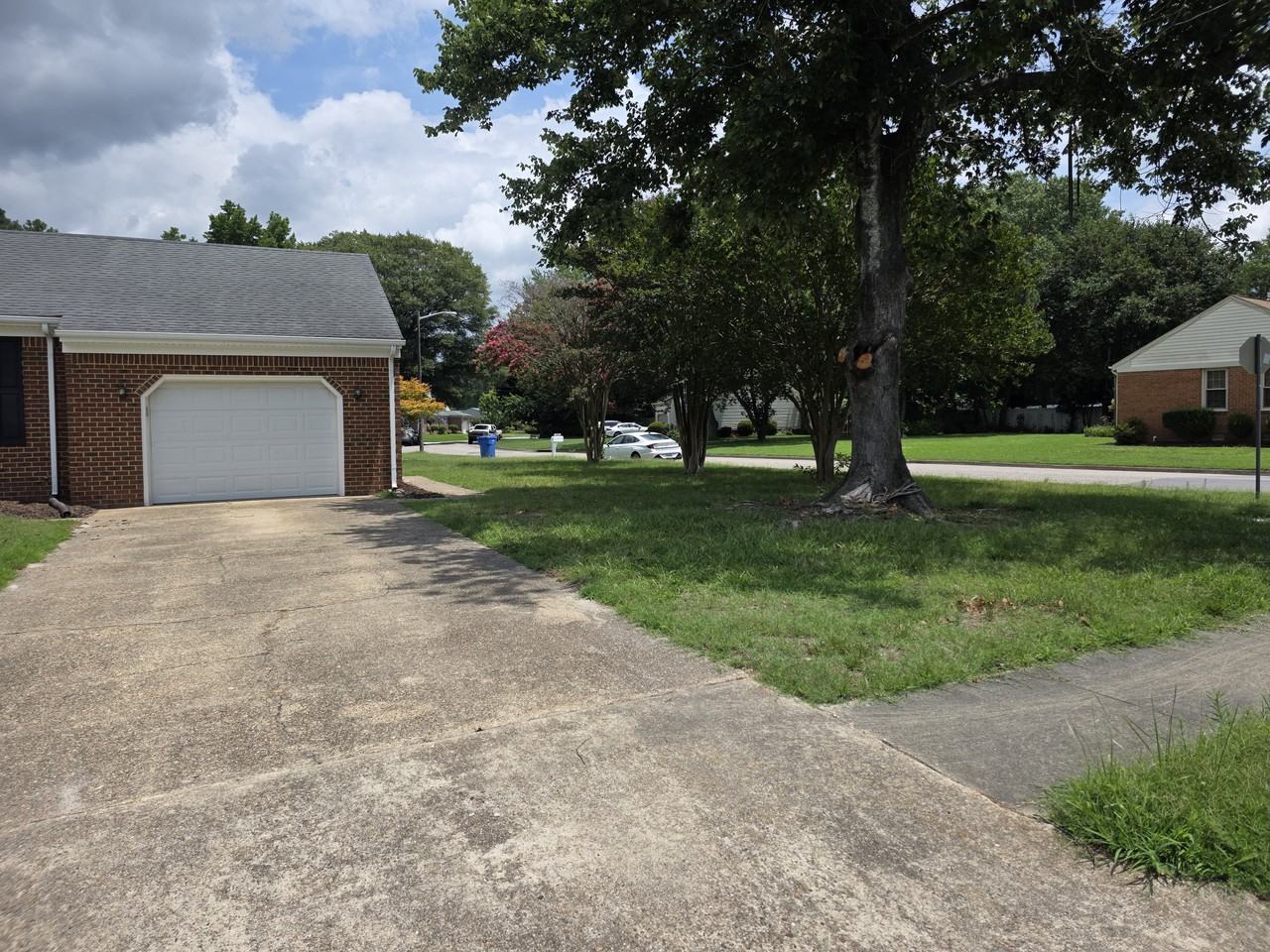 421 Currituck Drive - Photo 2 of 41