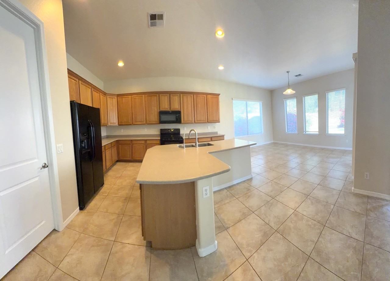 3163 S Porter St #NA - Photo 4 of 19