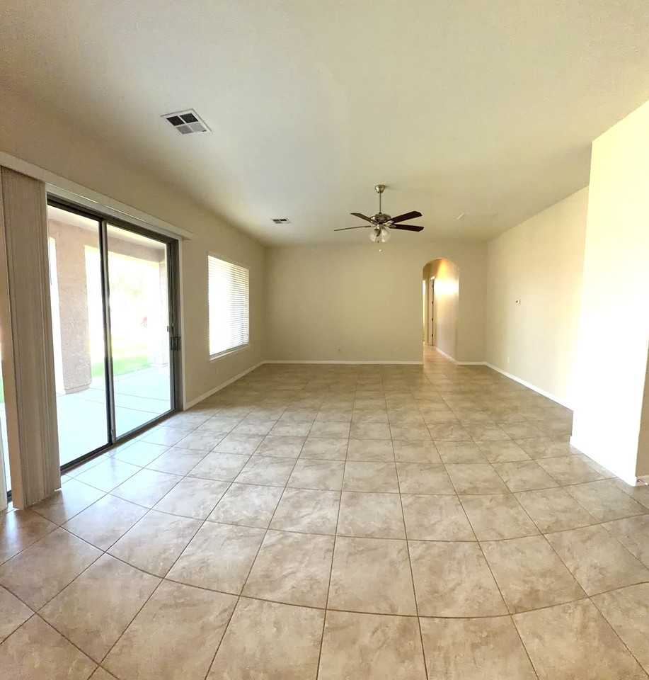3163 S Porter St #NA - Photo 6 of 19