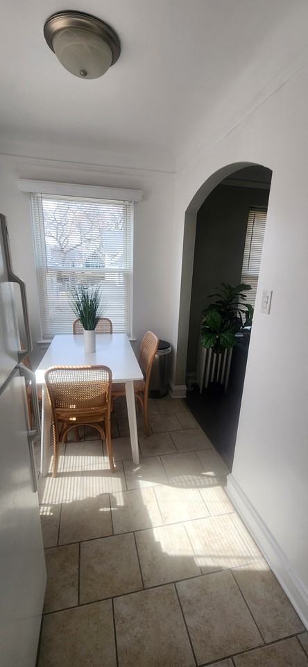317 S Oak Park Ave #406 - Photo 3 of 17