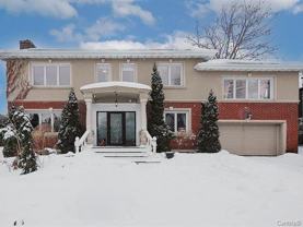 885 Boulevard Laird - Photo 1 of 1