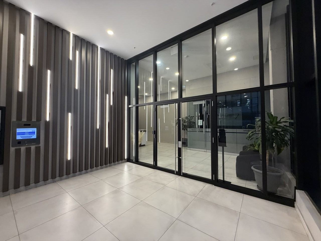5110 Rue Buchan