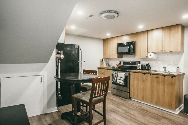 363 Madison Ave - Photo 2 of 16