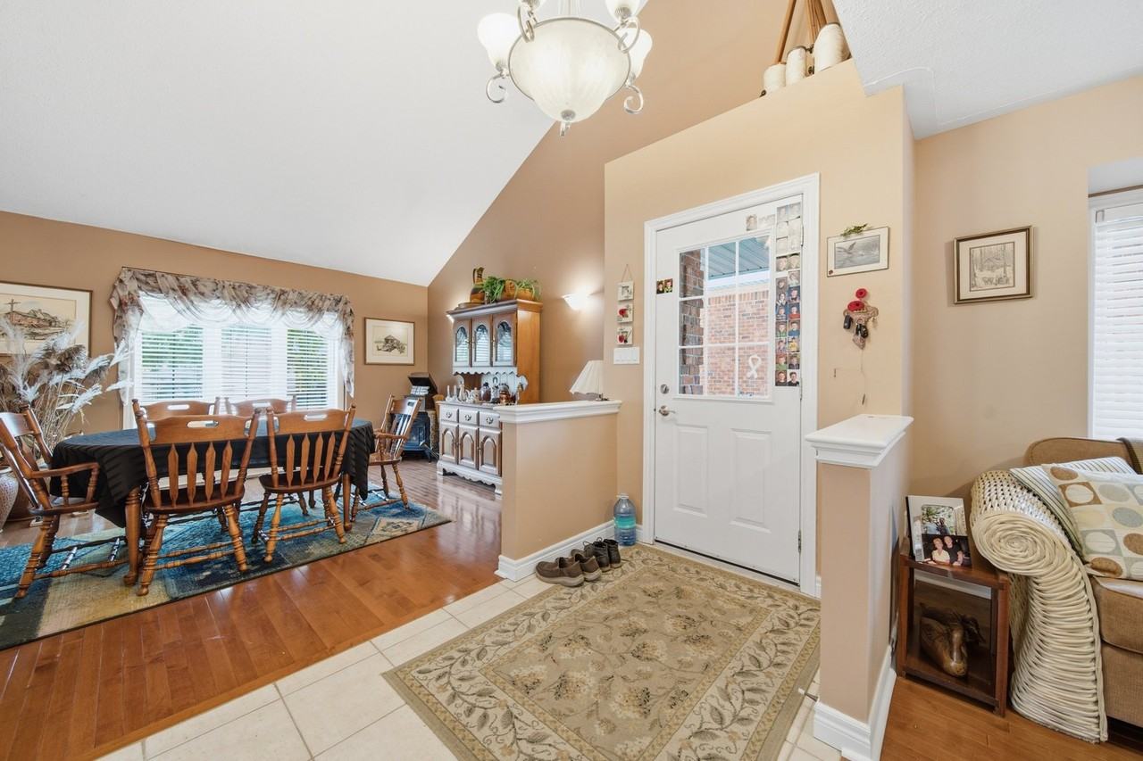 173 Riverwalk Place - Photo 5 of 27
