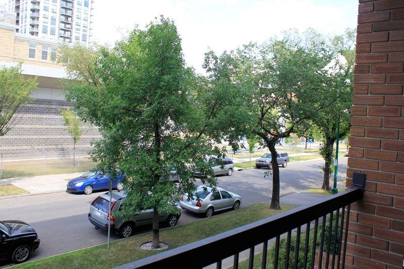 1123 13 Ave Sw - Photo 3 of 3