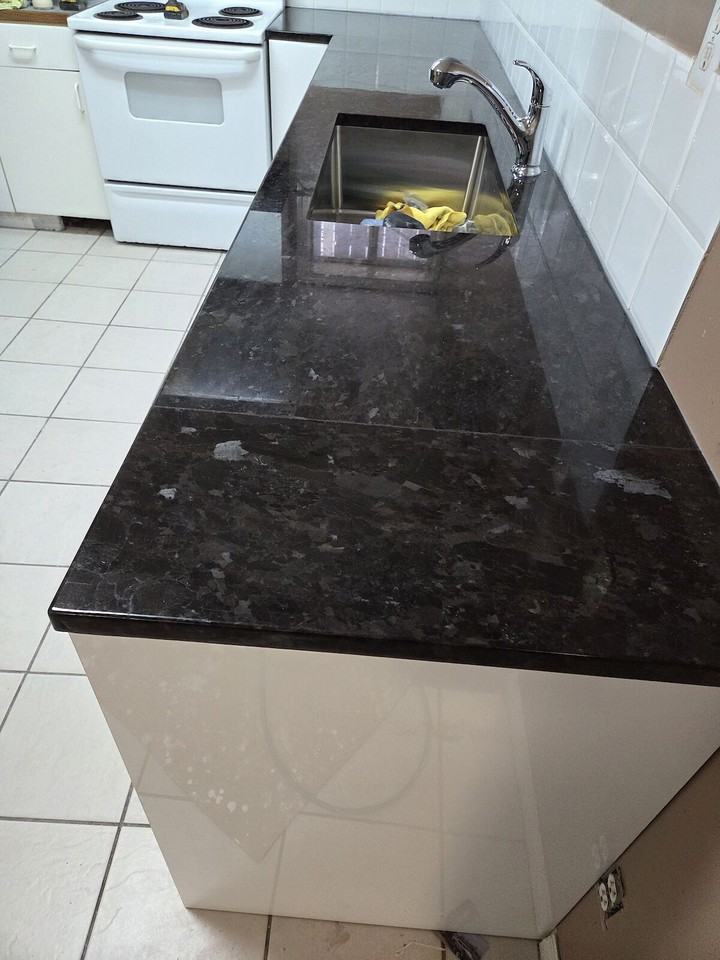701 68 Ave Sw - Photo 3 of 3