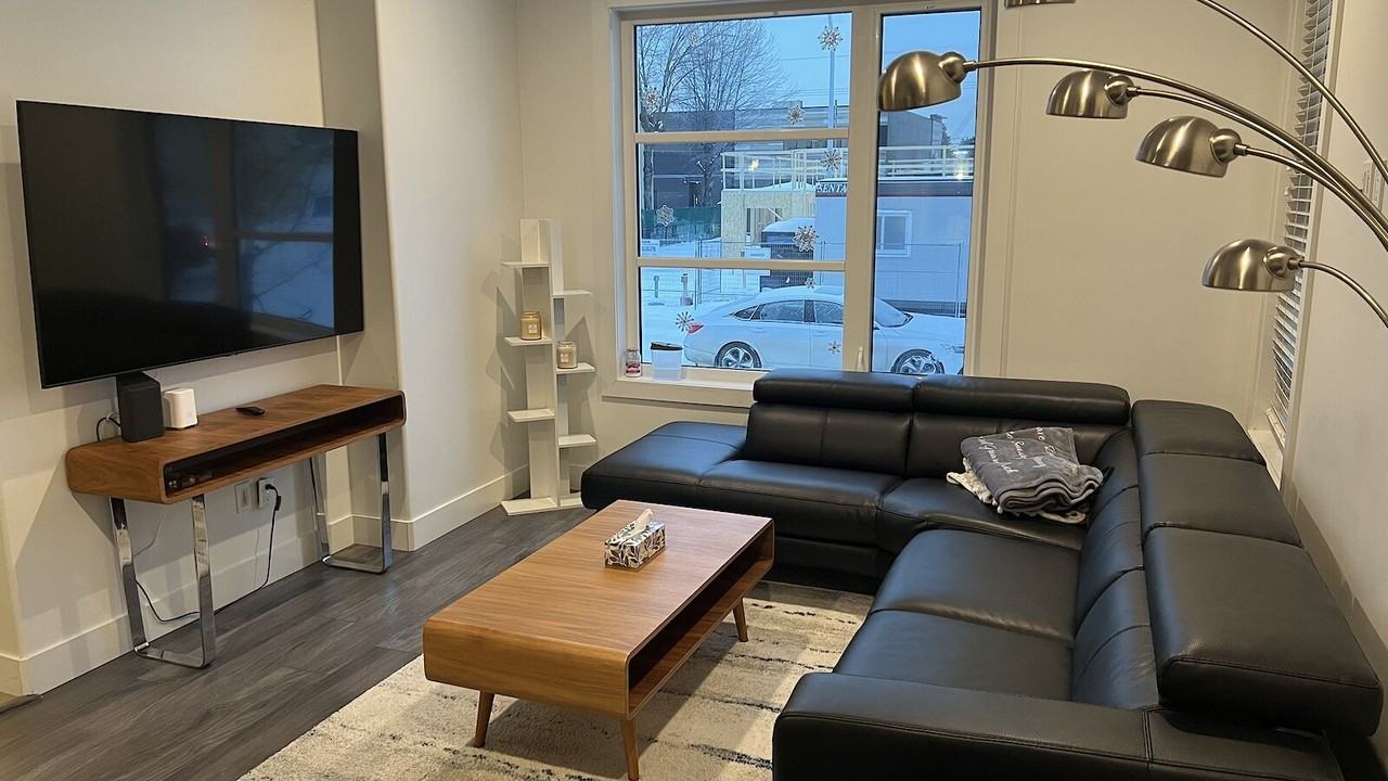 8730 150 St Nw - Photo 3 of 18