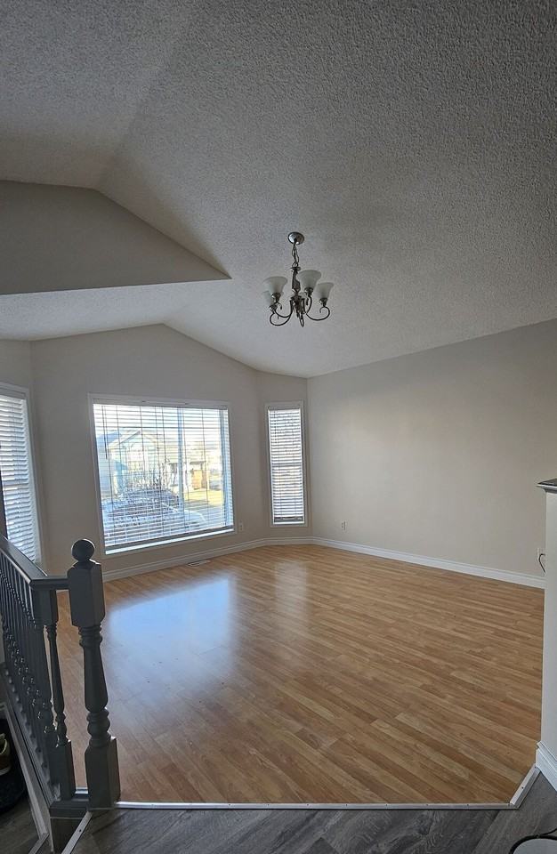 7 Country Hills Link Nw - Photo 5 of 19