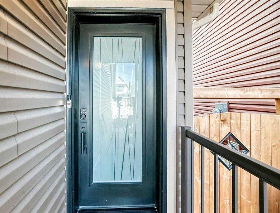 357 Nolanhurst Cres Nw - Photo 2 of 26