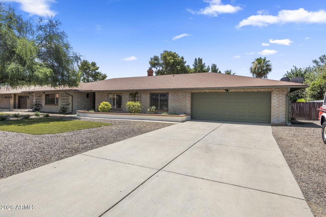 5449 E Larkspur Dr - Photo 3 of 50