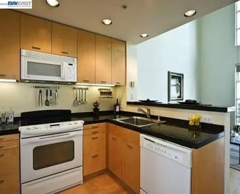 411 Francisco St #312 - Photo 2 of 5