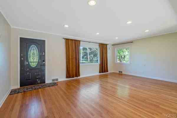 25 Franklin Ave - Photo 5 of 25