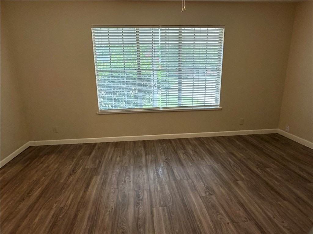 4314 Driftwood Pl - Photo 3 of 10