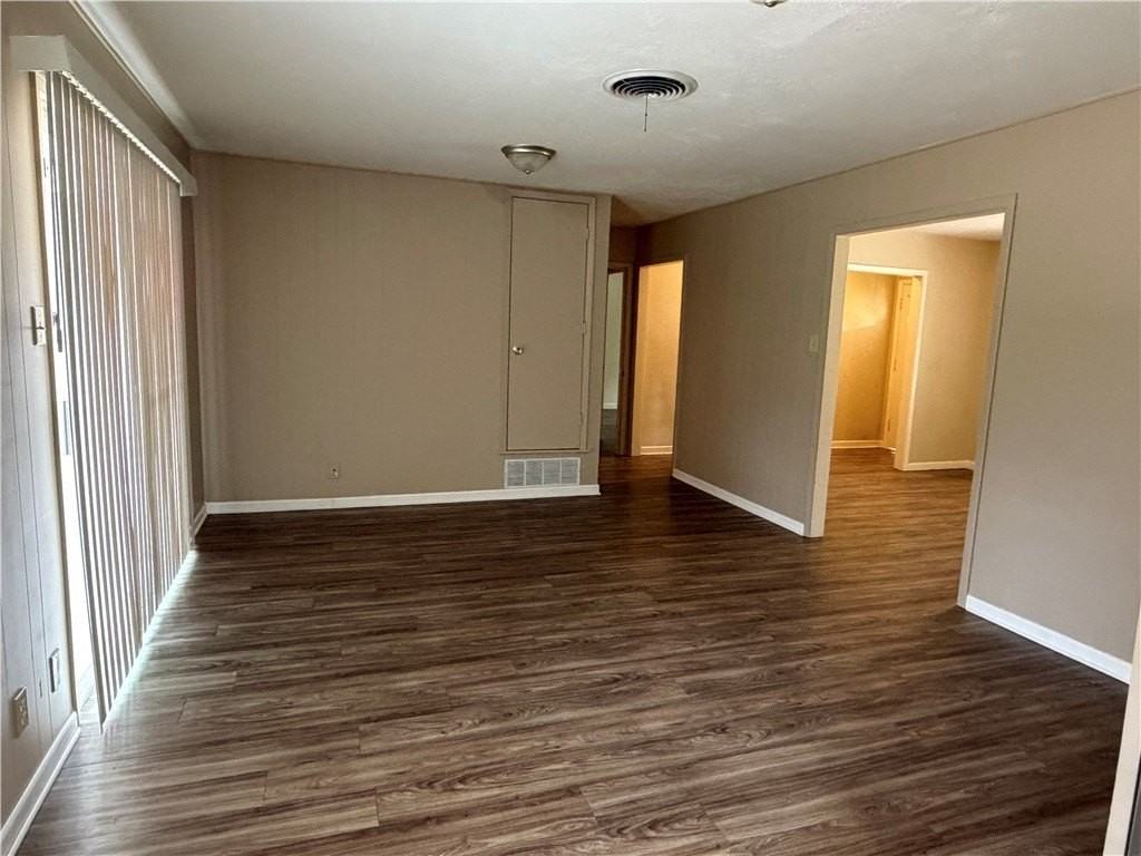 4314 Driftwood Pl - Photo 4 of 10