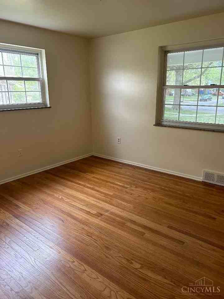 1574 Oak Knoll Dr #1 - Photo 7 of 15