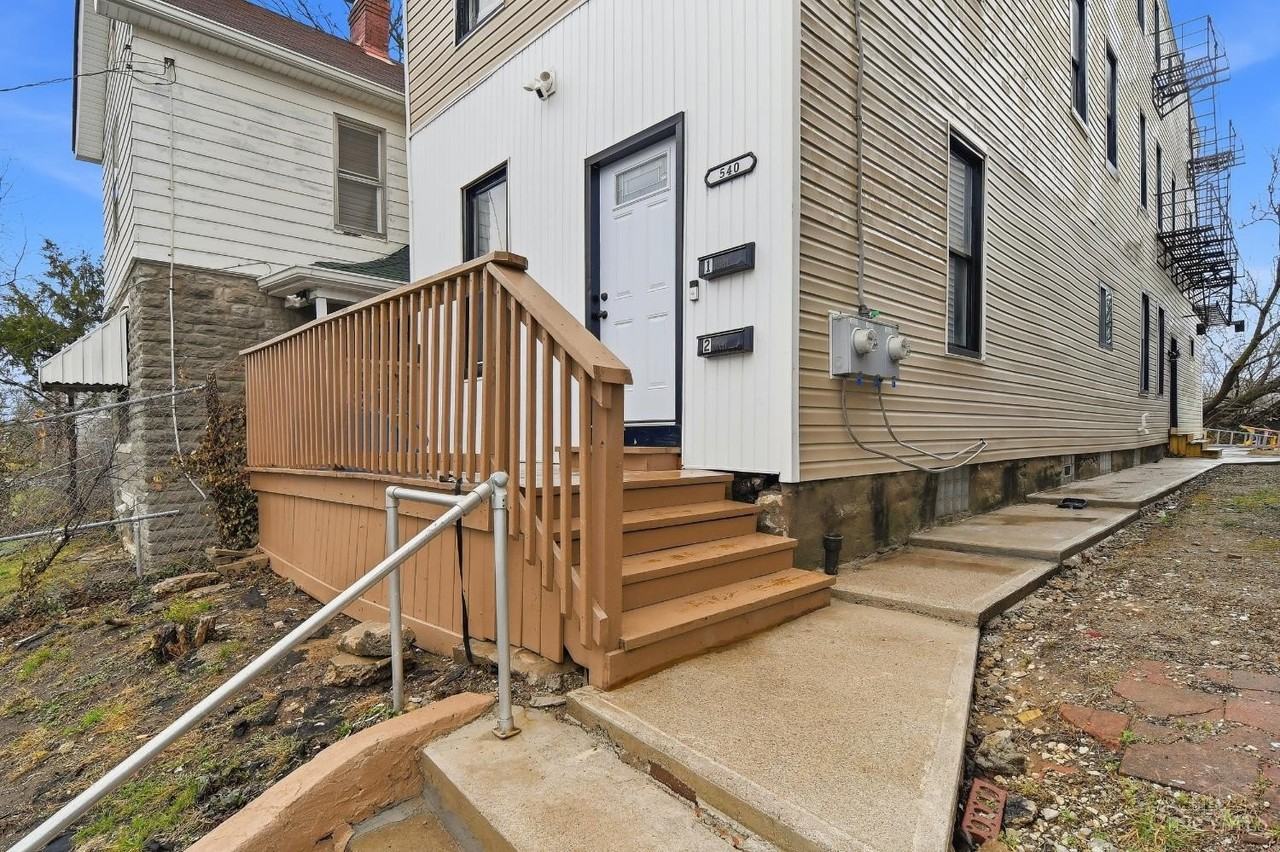 540 Grand Ave - Photo 2 of 31
