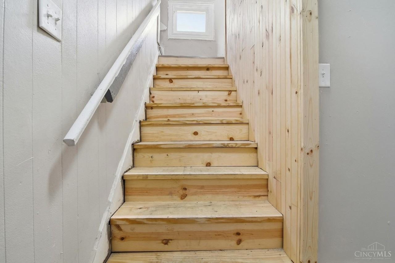 540 Grand Ave - Photo 4 of 31