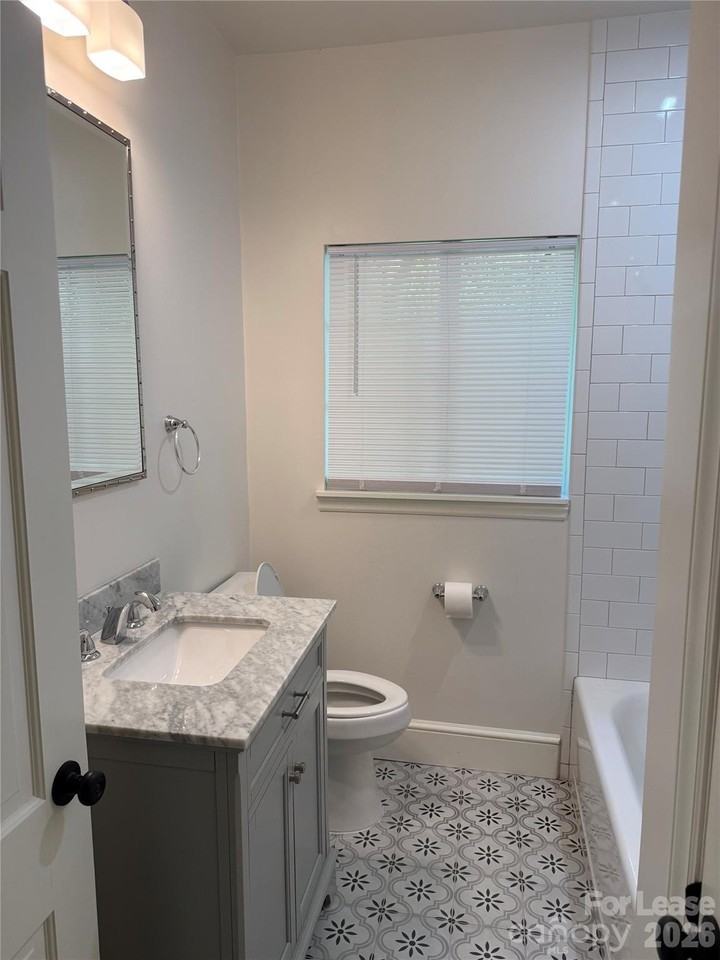 701 Berkeley Ave - Photo 6 of 14